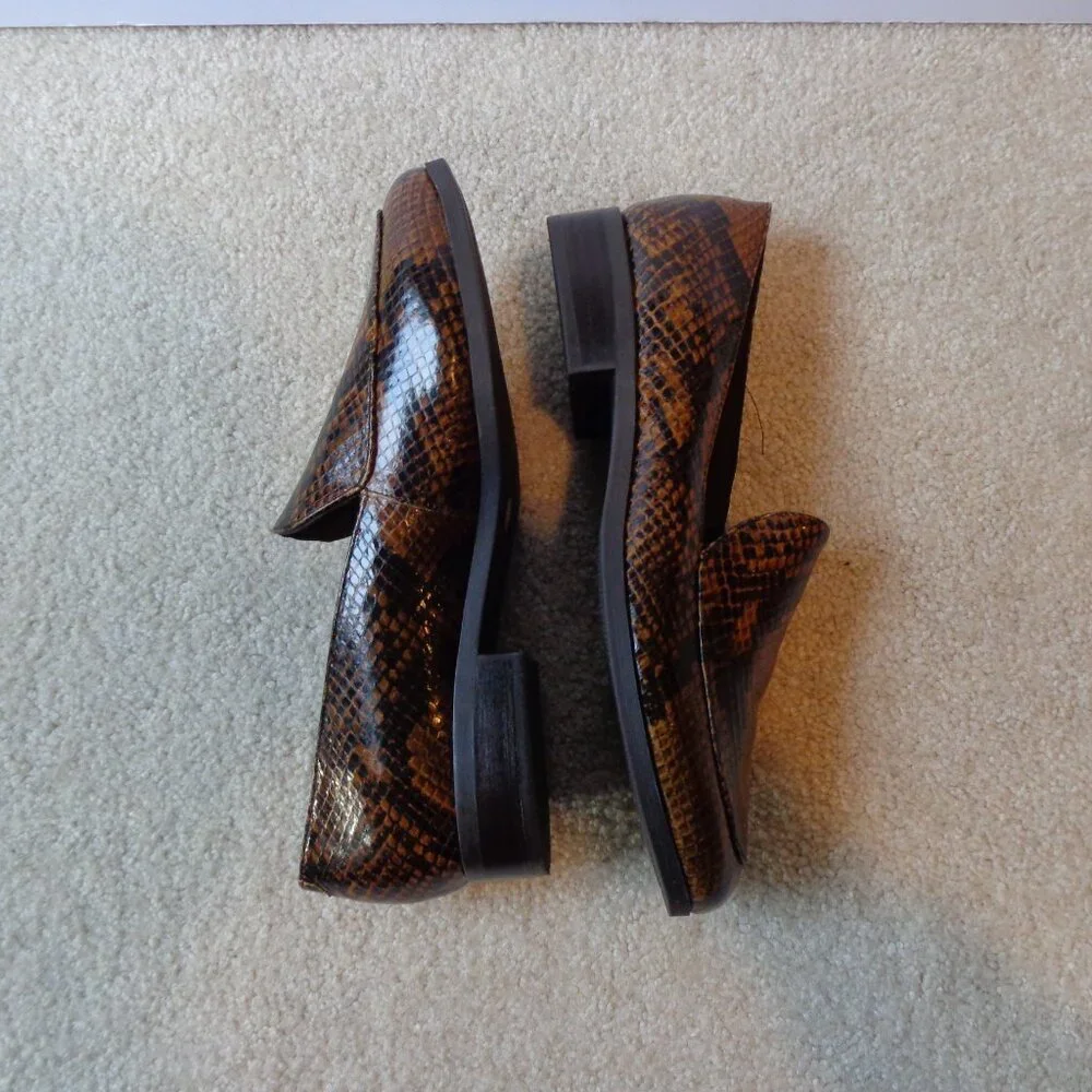 Easy‎ Spirit Evolve Women's Snake Print Flats Slip On Leather Shoes Size 6 EUC